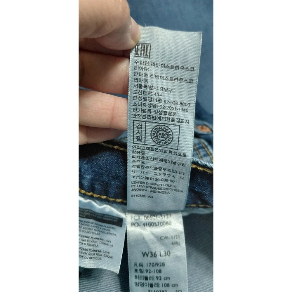 Levis 501 Denim Jeans Button Fly 36X30 Blue 5 Pocket Straight Leg Cotton Western